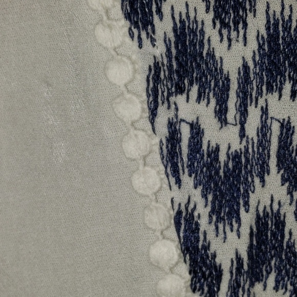 Ariat rayon short sleeve embroidered top - Picture 4 of 6